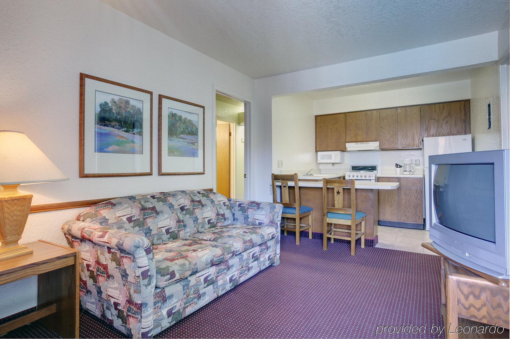 Amerihome Inn & Suites Houston Airport North Δωμάτιο φωτογραφία